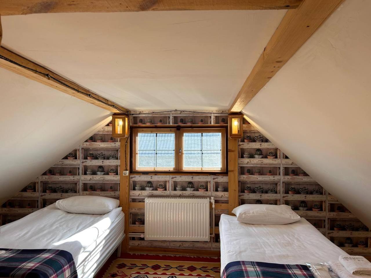 Hnameni Bovadzor Lodge エクステリア 写真